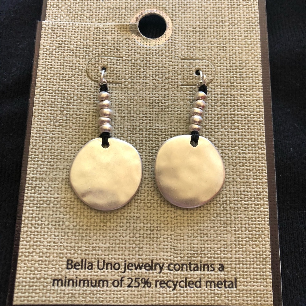 Bella Uno casual silver dangle earrings